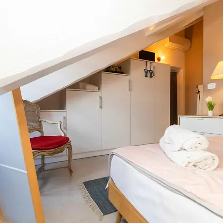 Porta Nuova Apartments! San Massimo Flat 2 * Turin